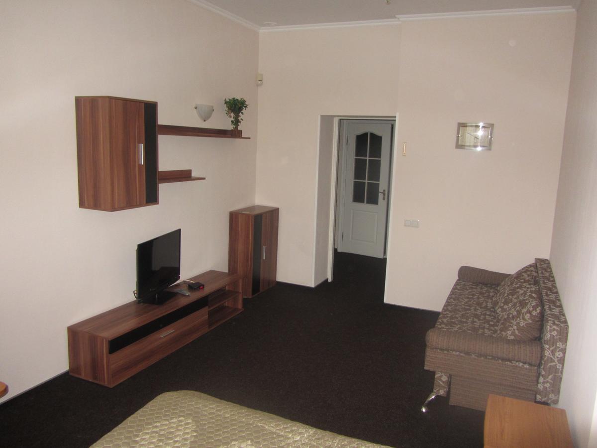 Park Hotel Kiev Esterno foto