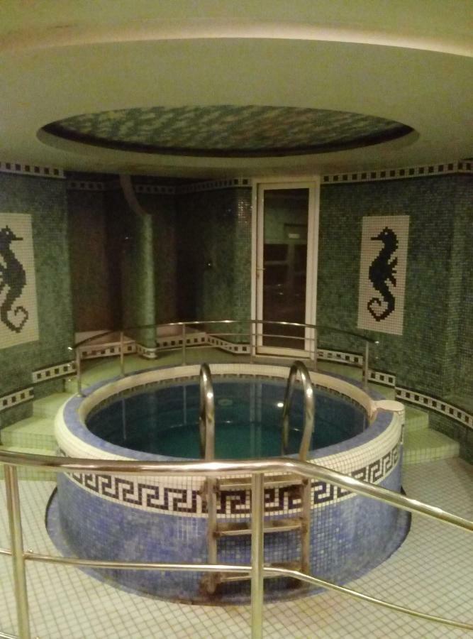 Park Hotel Kiev Esterno foto