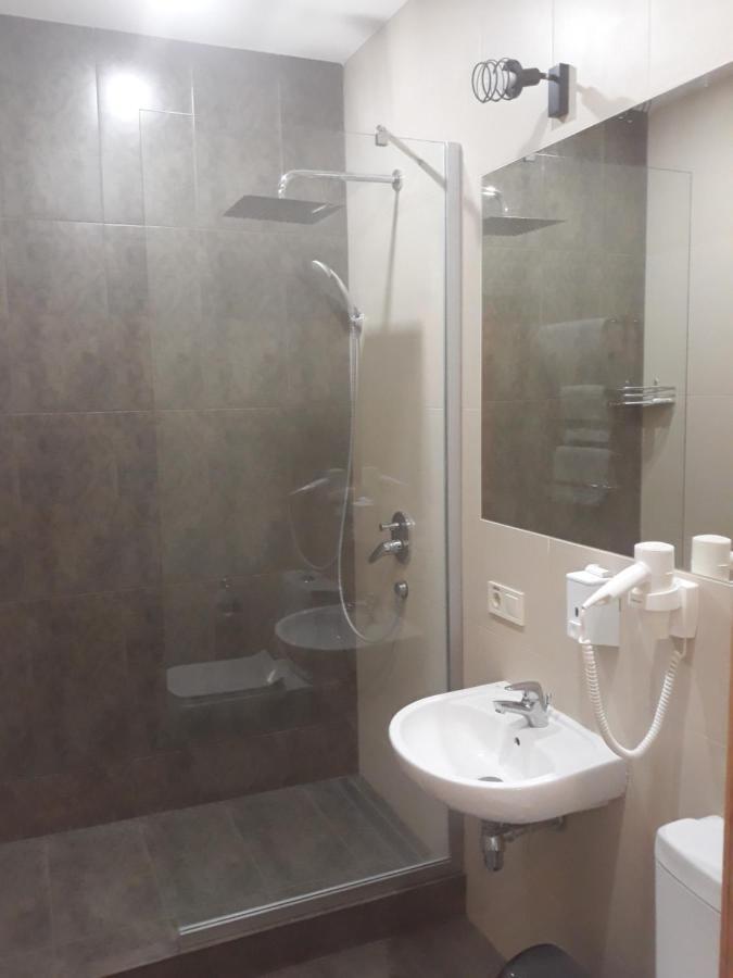 Park Hotel Kiev Esterno foto